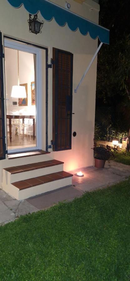 ボローニャ Minimal Chic House Fast Wi-Fi, Private Garden & Free Parkingヴィラ エクステリア 写真