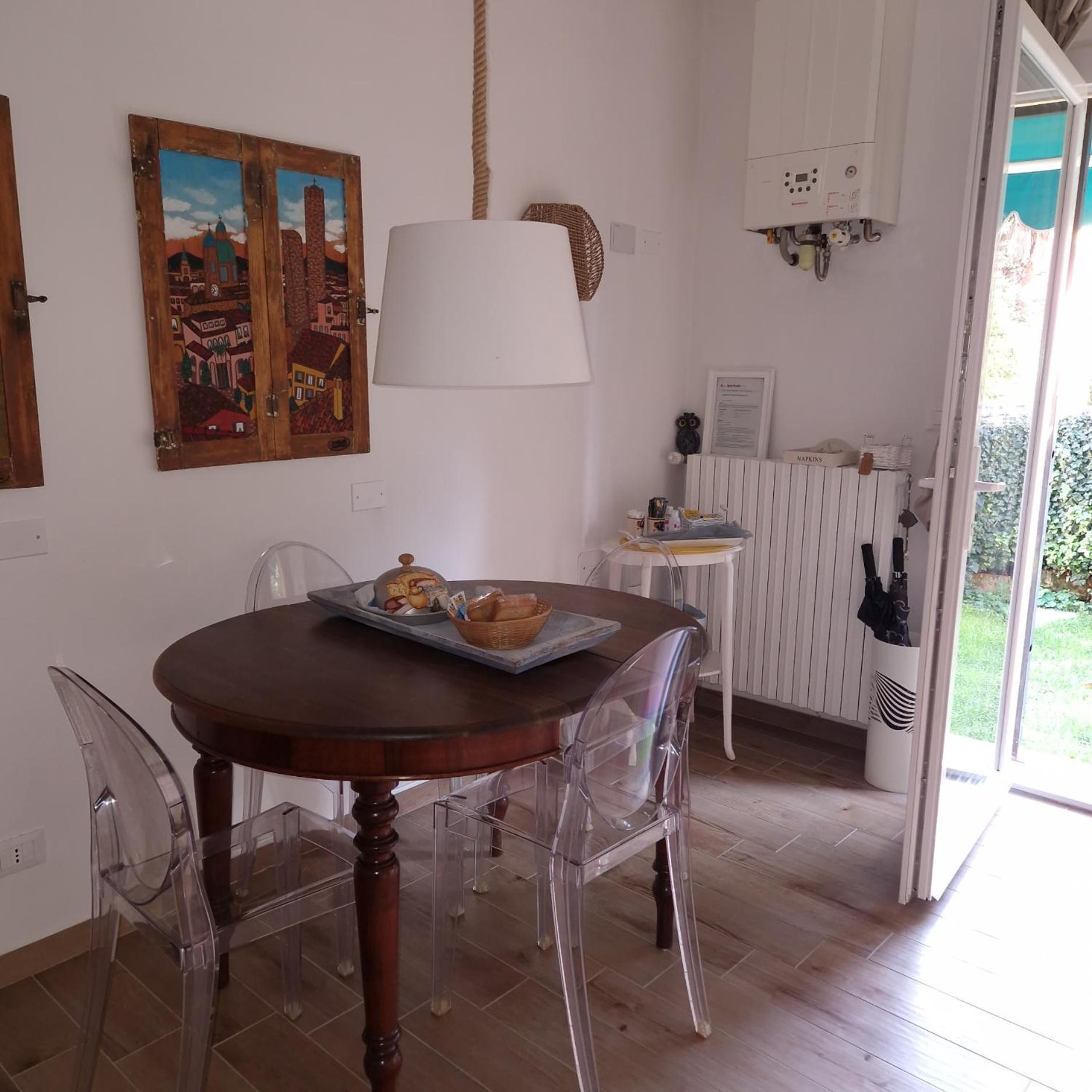ボローニャ Minimal Chic House Fast Wi-Fi, Private Garden & Free Parkingヴィラ エクステリア 写真